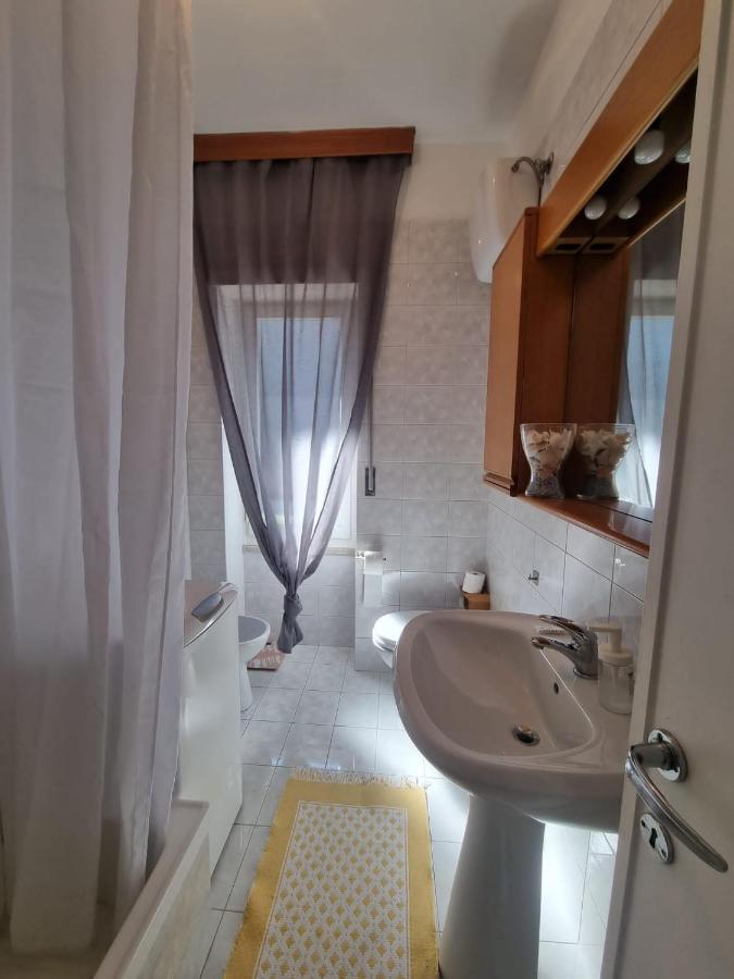 Apartamento Ultimo Piano Con Parcheggio Trieste Exterior foto