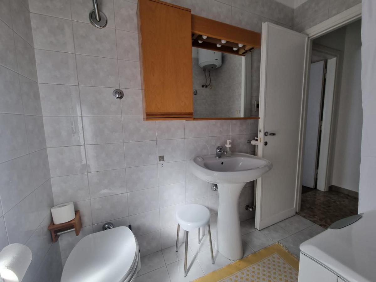 Apartamento Ultimo Piano Con Parcheggio Trieste Exterior foto