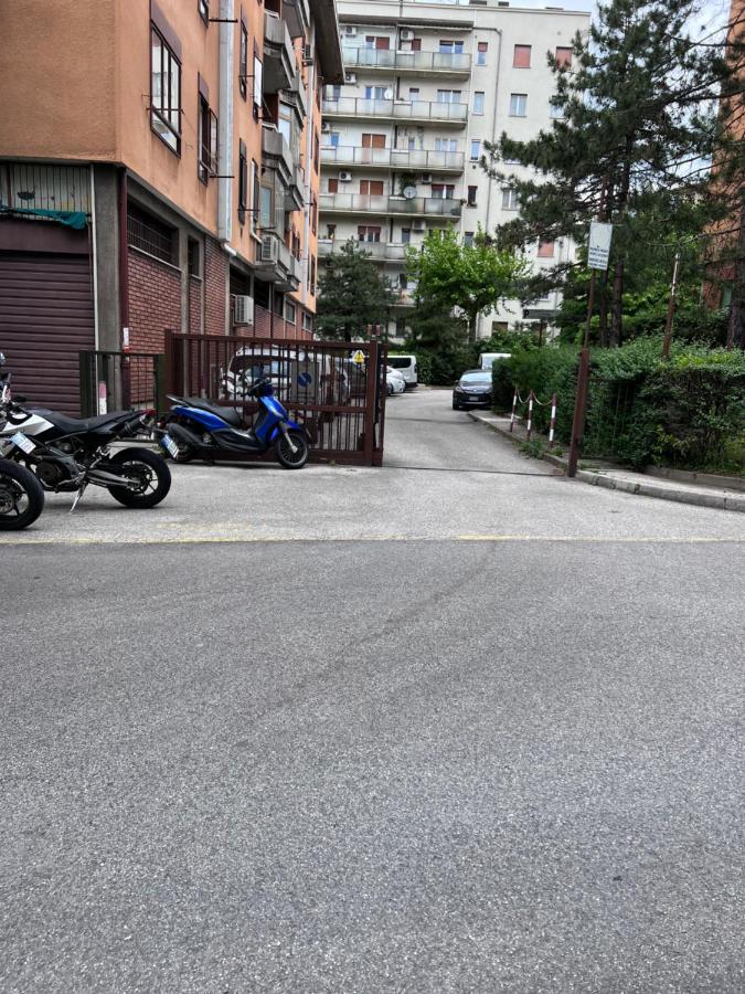 Apartamento Ultimo Piano Con Parcheggio Trieste Exterior foto