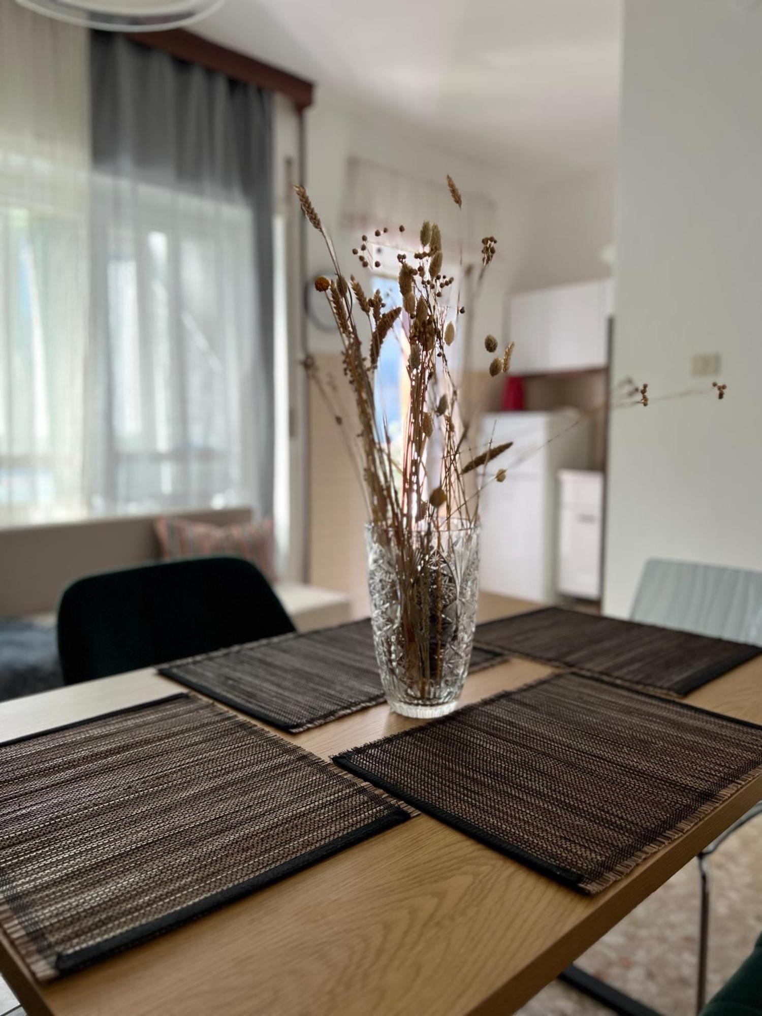 Apartamento Ultimo Piano Con Parcheggio Trieste Exterior foto