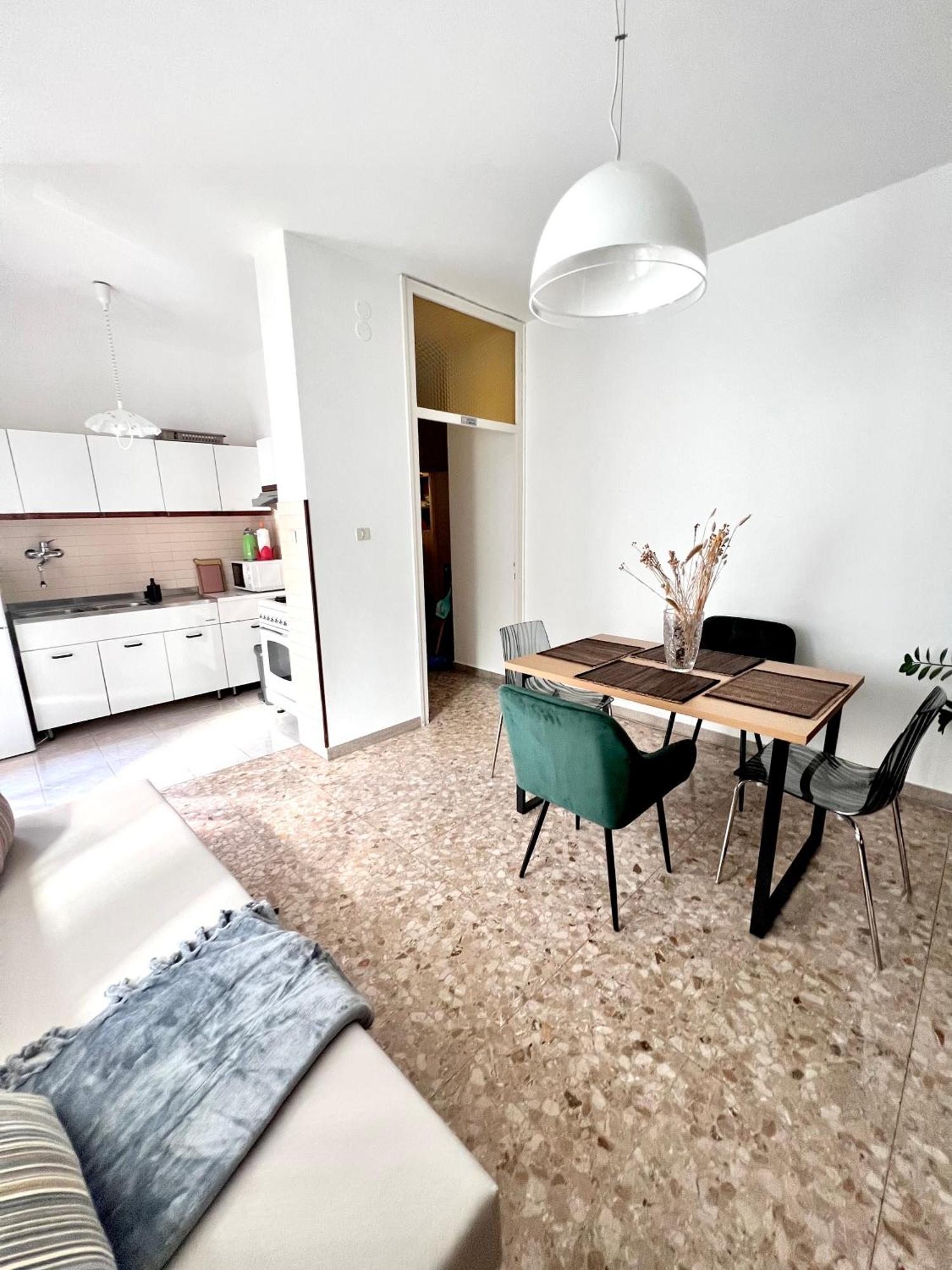 Apartamento Ultimo Piano Con Parcheggio Trieste Exterior foto