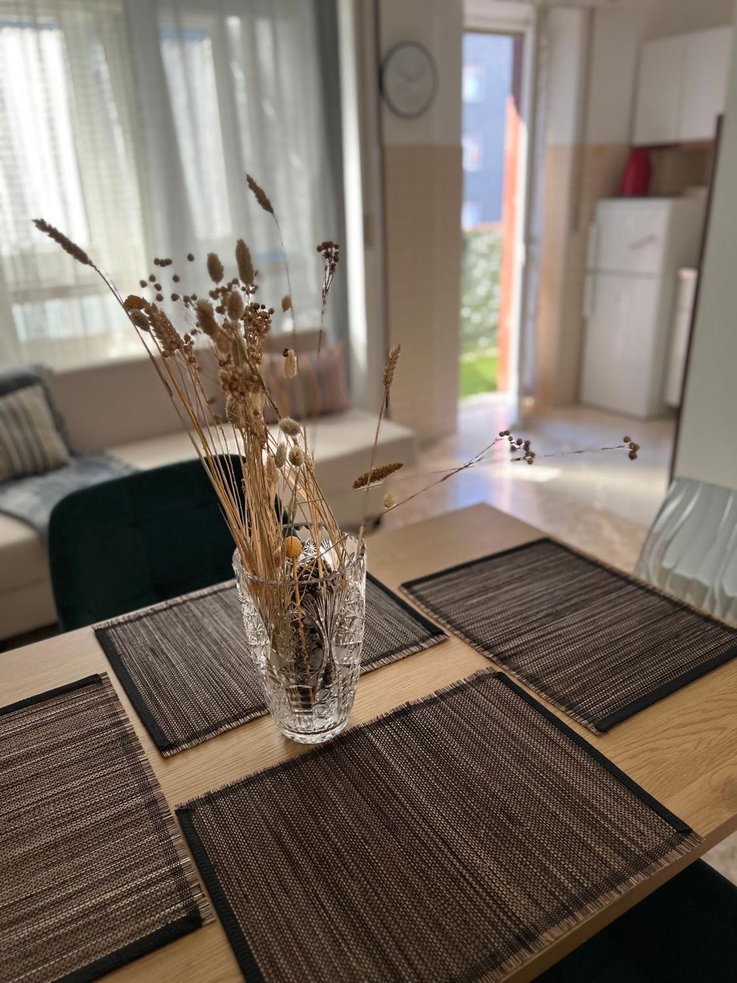Apartamento Ultimo Piano Con Parcheggio Trieste Exterior foto